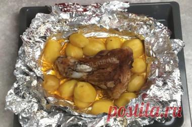 Рулька свиная запеченная с картошкой в духовке рецепт фото пошагово и видео - 1000.menu