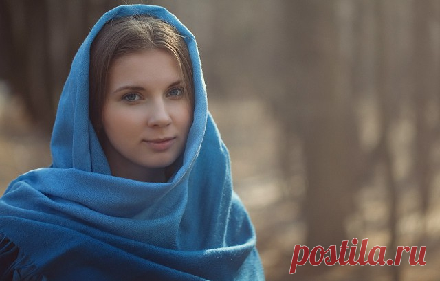 --------------------------------Фотограф Шаповалов Павел---------------------------------
 Великое таинство – женщина…
Любви восхитительный лик…
Улыбка – что всполохи жемчуга,
А взгляд, как бездонный родник…
Мое неизбывное счастье,
Колени склоню пред тобой…
Нет женщин на свете прекрасней,
Чем ты, человек дорогой…
Анатолий Луговской