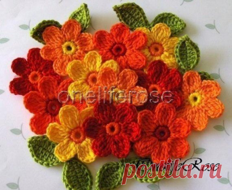 Crochet Flowers set 12 pieces with 12 leaves