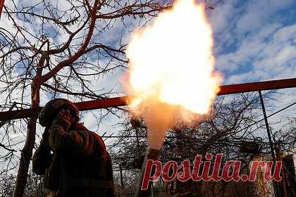ВСУ едва не попали снарядами в заполненный людьми храм в Харьковской области. Снаряды Вооруженных сил Украины (ВСУ) едва не угодили в храм в селе Николаевка (Харьковская область), который был заполнен людьми. В этот момент там проходила служба, рассказал глава администрации региона Виталий Ганчев. Помимо этого инцидента, под обстрелы попало село Ольшана.