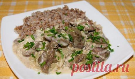 Салат из курицы и чернослива Продукты Филе куриное отварное — 60 г Кукуруза консервированная — 40 г Чернослив — 20 г Яйцо — 1 шт. Йогурт не сладкий — 40 г Соль по вкусу Как приготовить салат с кукурузой и черносливом Отварить куриное филе в подсоленной воде. Порезать поперек волокон. Чернослив промыть теплой водой, ошпарить кипятком в сите (исключительно из гигиенических целей). Порезать на мелкие кусочки. С кукурузы слить воду, неиспользованную кукурузу из банки переложить в пластиковую…