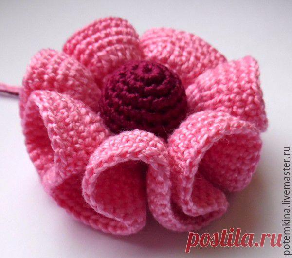 ВЯЖЕМ ПОТРЯСАЮЩИЙ ЦВЕТОК С ВОЛАНАМИ КРЮЧКОМ (Уроки и МК по ВЯЗАНИЮ) | Журнал Вдохновение Рукодельницы