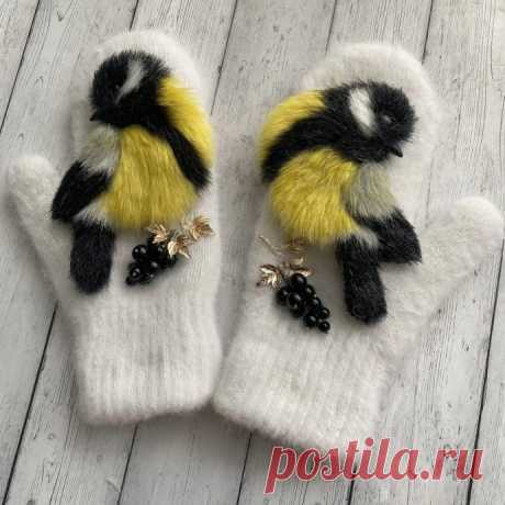 Варианты украшения варежек мехом