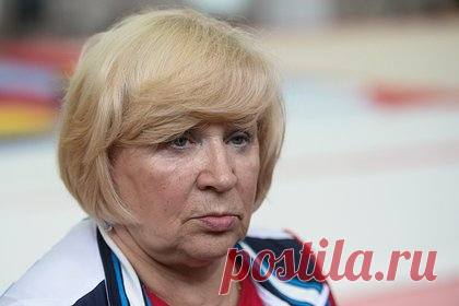 Тренер российских гимнастов возмутилась победами Байлз на чемпионате мира. Старший тренер сборной России по спортивной гимнастике Валентина Родионенко высказалась о чемпионате мира, проходящем в Антверпене. Специалиста возмутили победы американки Симоны Байлз. «Это же безобразие! Это что? Гимнастика? На нее же смотреть страшно! Как вы считаете, есть там какая‑то эстетика?» — заявила она.