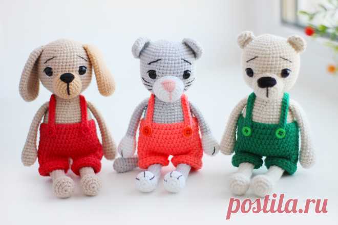 PDF Малыши в шортиках крючком. FREE crochet pattern; Аmigurumi animal patterns. Амигуруми схемы и описания на русском. Вязаные игрушки и поделки своими руками #amimore - собачка, щенок, собака, свинка, поросёнок, свинья, мишка, медведь, медвежонок, котик, кот, котёнок.