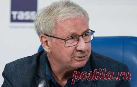Папуша избрали первым вице-президентом Федерации каноэ России. Ранее Папуш возглавлял Федерацию гребного слалома России, которая объединилась с Всероссийской федерацией гребли на байдарках и каноэ