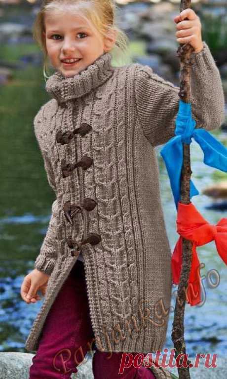 Пальто c косами (д) 902 Creations 2014/2015 Bergere de France.