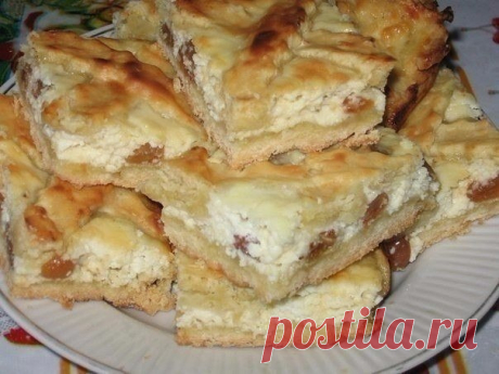 Подруга угостила пирогом с творогом и изюмом, сегодня и я испекла. Результат супер! Моя семья в восторге!