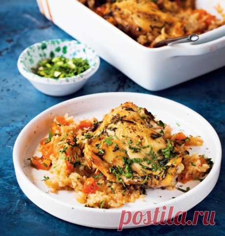 ​Запеченная курица с рисом и помидорами