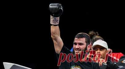 Глава WBC Сулейман назвал Бетербиева одним из величайших чемпионов современности. Президент Всемирного боксёрского совета (WBC) Маурисио Сулейман прокомментировал победу россиянина Артура Бетербиева над британцем Каллумом Смитом на турнире в Монреале (Канада). Читать далее
