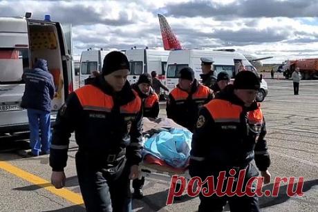 Мурашко рассказал о пострадавших при стрельбе в Ижевске. Десять раненных при стрельбе в школе в Ижевске остаются в больницах. Об этом заявил глава Минздрава Михаил Мурашко. По его словам, один ребенок проходит лечение в НМИЦ нейрохирургии им. Бурденко, его состояние оценивается как критически тяжелое. Стрельба в удмуртской школе произошла 26 сентября.