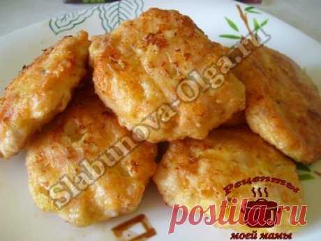 Куриные котлеты с сыром, просто и вкусно Дорогие читатели! Готовим сегодня самые нежные и вкусные куриные котлеты с сыром. Вчера меня пригласили в гости на обед и накормили этой вкуснятиной, а я приготовила сама и делюсь с вами замечательным рецептом. ИНГРЕДИЕНТЫ: 500 г куриного филе 100 г твердого сыра 2 яйца 2 ст. ложки майонеза 50 г сливочного масла 2 ст. ложки …