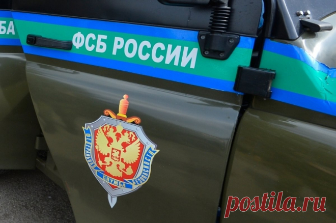 ФСБ в Северной Осетии арестовала украинца по подозрению в шпионаже. Подозреваемый передавал ВСУ информацию о передвижении военной техники ВС РФ.
