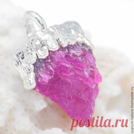 Кулон &quot;be happy&quot;. Рубины. Посеребрение. - ярко-красный,рубиновый,рубин