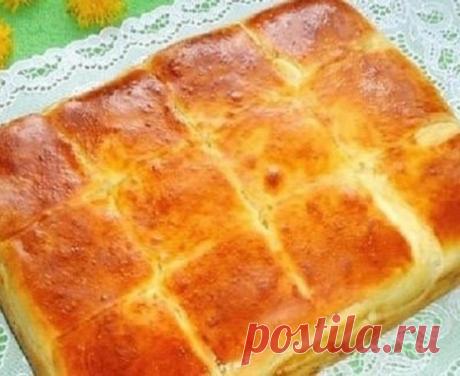 Пирог с сыром, который хочется готовить каждый день! Пирог с сыром, который хочется готовить каждый день! 

Вкусно до безумия! 

Многие блюда и закуски, приготовленные с сыром, получаются по умолчанию вкусными. Это вам скажет любой сыроман. Особенно почитатели сыра полюбили пироги. Если вы любите выпечку, в которой аппетитно тянется сыр, тогда этот рецепт должен вас заинтересовать. 

Пирог получается очень вкусным, а главное — готовится без хлопот. Потратив немного времени...