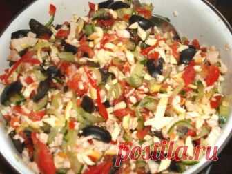 Салат «Колдунья» с копченой курицей приворожит кого угодно
