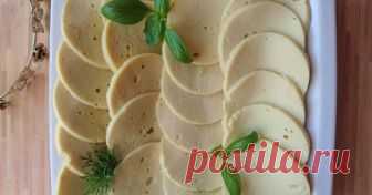 Куриная колбаса без консервантов и красителей Автор рецепта Светлана Макаревич Куриная колбаса без консервантов и красителей - пошаговый рецепт с фото. Домашняя колбаса-вкусно, быстро, легко и полезно! А главное-качественно! Ещё полезнее, если ингредиенты будут своего или фермерского происхождения.
