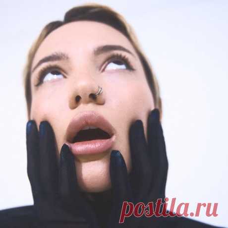 Leisan Papi Chart » MinimalFreaks.co