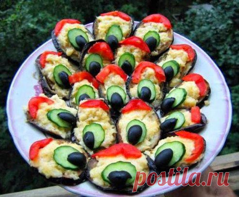 Закуска "Павлиний хвост"..Безумно вкуснo!! Быстро, легко и ОЧЕНЬ вкусно! Рецепт совсем простой. !! Более подробно о рецепте можете узнать в источникe: шеф-повар Одноклассники, по ссылке fastppc.net/y3Ih  Рекомендуем посмотреть!!! Приятного аппетитa

Дорогие кулинары! Чтобы не потерять рецепт, жмите "Класс!", а потом "поделиться". Рецепт будет на вашей стене В Одноклассники. Всё ОК!
