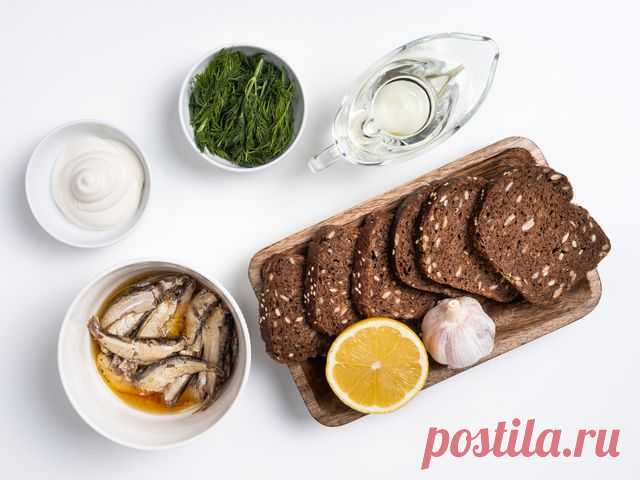 Бутерброды со шпротами на черном хлебе – пошаговый рецепт приготовления с фото