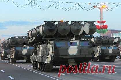 В Белоруссии началась проверка боеготовности ракетчиков. Одно из подразделений ракетных войск Белоруссии получило приказ начать проверку боеготовности. Об этом сообщили в Министерстве обороны республики. На учениях личному составу белорусской армии предстоит оборудовать район пуска и подготовить спецтехнику к боевому применению.