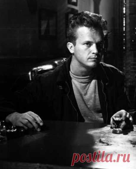 Ральф Микер