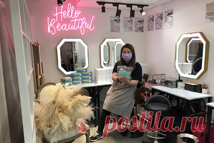 Раскрыты секреты молодости китайских женщин. Модные редакторы перечислили восемь бьюти-лайфхаков, которые помогают китаянкам сохранять молодость кожи. Наиболее популярными процедурами у азиаток являются иглоукалывание и точечный массаж. Согласно материалу, подобные практики помогают вывести токсины из кожи и активизировать выработку коллагена.