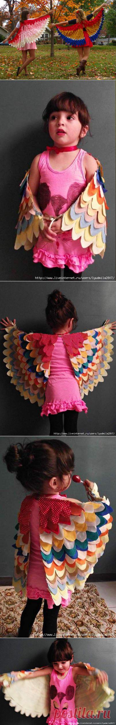 Разноцветные крылья для костюма птицы