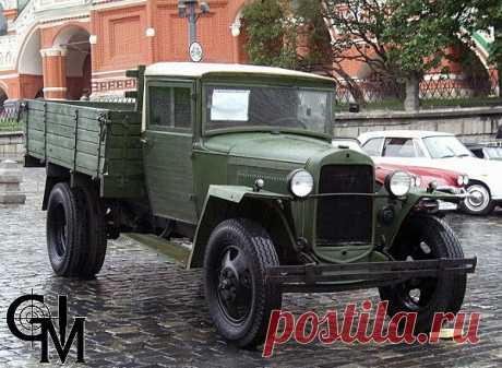 29 января 1932 — на горьковском заводе «рождается» полуторка — первый грузовой автомобиль «ГАЗ-АА»

ГАЗ-АА (полуторка) — это грузовой автомобиль Нижегородского (в 1932 году), позже Горьковского автозавода, грузоподъёмностью 1,5 т (1500 кг), известный как полуторка. Изначально представлял собой лицензионную копию американского грузовика Форд модели АА образца 1929 года, но впоследствии неоднократно был модернизирован.

История

29 января 1932 года с конвейера Нижегородского...