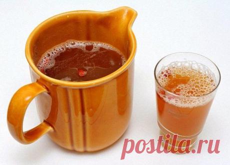 У дяди есть своя пасека, делает знатную медовуху, взял его рецепт — итог шикарный, классический напиток и без химии, как в магазине Наступила вторая декада лета - моя любимая пора, время сбора урожая и меда. Этот продукт я очень уважаю и запасаю его на зиму. Из меда много чего можно сделать, а еще он очень полезный. Однако к