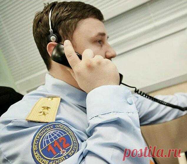 В службу спасения поступил странный звонок и когда полиция приехала на место и взломала дверь
Лиза выросла в детском доме. Девушкой она была простой – тихой, скромной. После выпуска она общалась лишь с одной подругой по несчастью – Юлей. Правда, той повезло больше – благодаря природной живости и артистизму ей удалось попасть в состоятельную семью. А вот Лиза так и осталась одна – поступив в университет, она стала довольствоваться маленькой […]
Читай дальше на сайте. Жми подробнее ➡