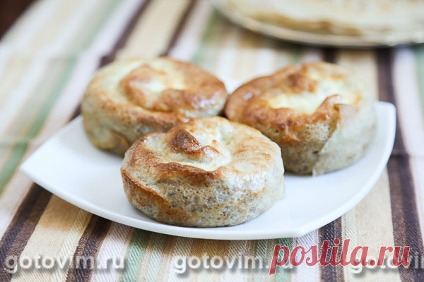 Блин-улитка с мясом. Рецепт с фото Если приготовить блин с начинкой по этому рецепту, то получится уже не просто блин, а аппетитный пирожок с корочкой. Вкусно и в горячем, в холодном виде. Сметана приветствуется.