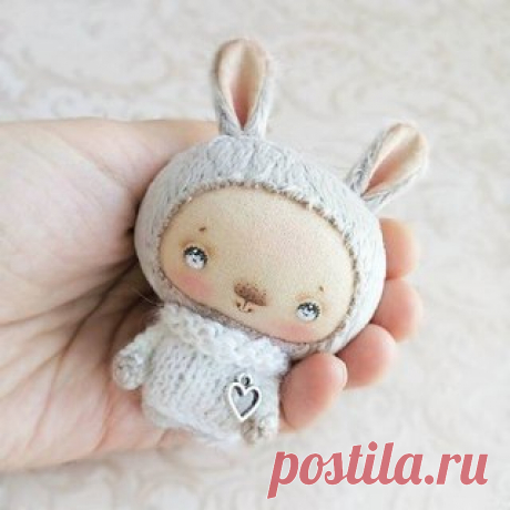Авторские зайки Ольги Нероденко 

#зайка #handmade #ткани #тканидлякукол #тильдаткани #тильда #кукла #кружево #тканикитай #купитьткани #купитьтканиукраина #тканикиев #рукоделие
