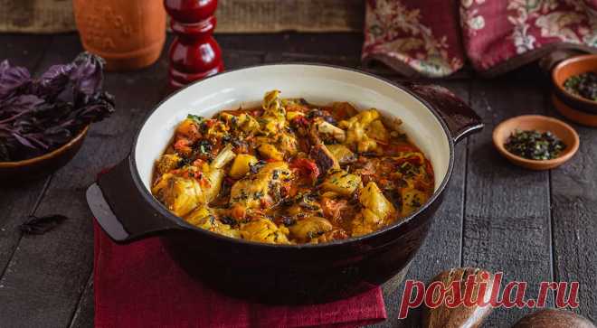Чахохбили из курицы с баклажанами, пошаговый рецепт с фото на 356 ккал Чахохбили из курицы с баклажанами. Вкусный рецепт приготовления с пошаговым описанием, фото и отзывами. Удобный поиск рецептов и кулинарное вдохновение на Gastronom.ru