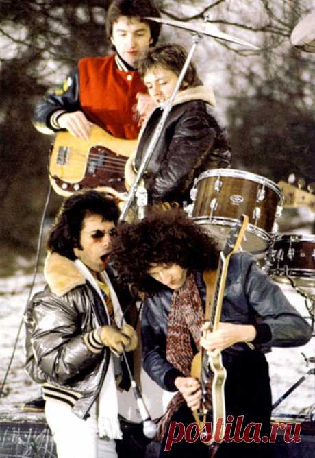 Самые знаковые песни Queen