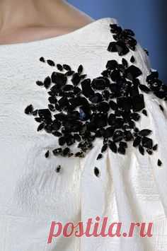 (62) #Chanel Haute Couture 2014 Fall-Winter #Details | Beading
