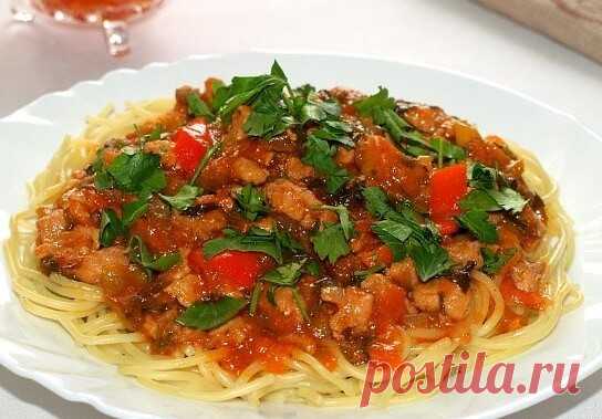 Мясная заправка с овощами к любому гарниру на ваш вкус
#рецепт 
свинина около 1 кг
4-5 головок репчатого лука
1-2 моркови
зелень
сладкий перец 3-4 шт
томатная паста
растительное масло
специи

Сначала нарезаем лук кубиками и обжариваем на растительном масле
Пока жарится лук, натираем морковь на крупной тёрке и отправляем её к луку. Слегка обжариваем, добавляем немного воды и чуть потушим.
Пока лук с морковкой готовится, займёмся мясом. Если морковь с луком пожарится, а мясо...