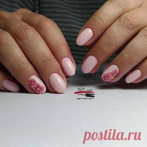 Изящный маникюр с цветочным рисунком — Домашние заботы