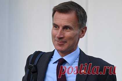 Глава Минфина Британии возложил вину за рецессию в стране на Россию. Ответственность за рецессию в Британии лежит на России, считает глава Минфина королевства Джереми Хант. По его словам, именно Москва создала в мире ситуацию, которая привела к инфляции и росту процентных ставок. Такое заявление министр сделал в интервью газете The Times.