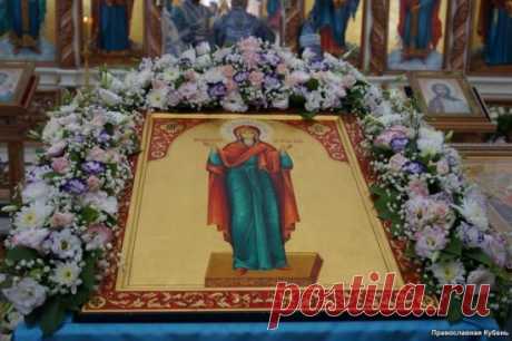 3 ИЮНЯ ЦЕРКОВЬ СЛАВИТ ПРЕСВЯТУЮ БОГОРОДИЦУ В ЧЕСТЬ ИКОНЫ ЕЯ "НЕРУШИМАЯ СТЕНА" 
«Нерушимая стена» — это икона Божьей Матери, которая наиболее чтима среди христиан и верующих всего мира. Само название достаточно сильно и говорит за себя. Издревле именно Богородицу называли нерушимой стеной христианского рода, первой молитвенницей и заступницей. Молящиеся перед ее святым образом всегда находили утешение и помощь по своей вере. 
Почему эта икона стала такой почитаемой среди хр...