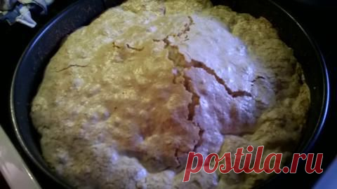 Пирог с ревенем и яблоками с безе | 4vkusa.ru
Берем: 100 г мягкого сливочного масла или смеси 50/50 с маргарином, 80 г (60 г втесто, 20 г на безе) сахара, 3 яйца (2 белка в холодильник, 2 желтка и 1 целое яйцо - в тесто), 100 г муки, 50 г крахмала,  1 ч/л разрыхлителя, щепотка соли, 30 г измельченных орехов грецких поджареных-подсушеных, на начинку - 400 г ревеня (при нехватке 250 г ревеня и 150 г яблок очищенных)