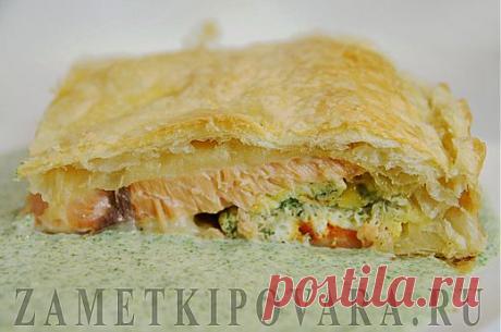 Слоеный пирог с семгой и омлетом | Простые кулинарные рецепты с фотографиями