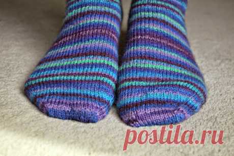 Winwick Mum: Basic 4ply sock pattern and tutorial - easy beginner sock knitting!