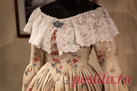 Style List: Экскурсия по выставке «Мода в зеркале истории. XIX-XXвв.» с Александром Васильевым
