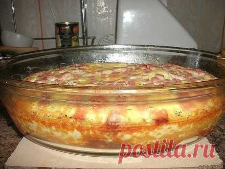 Мой рецепт омлета с секретом - "Всегда удачный"

Я очень много раз пыталась приготовить омлет, и всегда результат был разным-когда удачным, когда не очень)))
Омлет приготовленный по этому рецепту - удачный всегда, нужно только знать некоторые секреты и получится пышный и очень вкусный омлет.
Главный секрет - пропорции яиц и молока, на 1 яйцо нужно 30 грамм молока.
Поскольку я делаю омлет на всю семью, я беру 10 яиц и 300 гр молока, соль по вкусу.
Можно приготовить омлет и ...