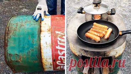 Что сделать из дырявой бочки которая не подходит для воды? Уличную дровяную печь Бочка, которая уже состарилась и не подходит для воды из-за течей/дырок в стенках или дне, может быть использована как опалубка для строительства варочной печи, например, во дворе. Для работы будут нужны инструменты: «болгарка», она же угловая шлифовальная машинка; отрезные круги диаметром 100-150