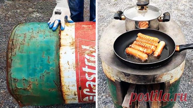 Что сделать из дырявой бочки которая не подходит для воды? Уличную дровяную печь Бочка, которая уже состарилась и не подходит для воды из-за течей/дырок в стенках или дне, может быть использована как опалубка для строительства варочной печи, например, во дворе. Для работы будут нужны инструменты: «болгарка», она же угловая шлифовальная машинка; отрезные круги диаметром 100-150