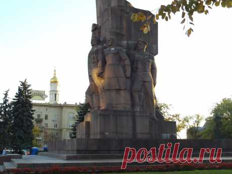 Памятник которого уже нет.