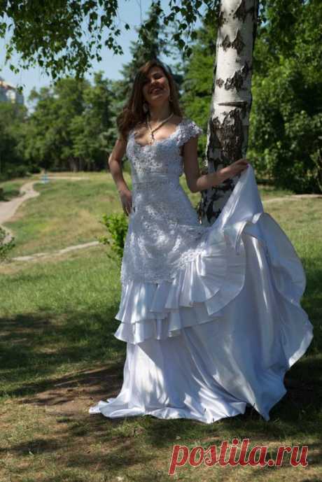 Ручная работа, вязание крючком, для торжественных событий, свадеб, концертов. Вы будете Единственная и неотразимая!! все платья связаны из ниток Х/Б - узоры - разные и неповторимые - Ни один узор ни в одном платье - БОЛЬШЕ НЕ ПОВТОРЯЕТСЯ!!! ВЫ будете &quot; АНГЕЛОМ&quot;!! - на любом торжестве!! все платья выполнены в ЕДИНСТВЕННОМ ЭКЗЕМПЛЯРЕ!!!
Рекомендации по уходу: стирайте в любых порошках, отбеливателях, каждый элемент заменяем, гладить не рекомендую