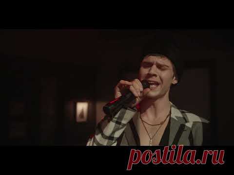 American Horror Story 10x03 Austin & Belle Sing Too Much Too Little Too Late, Ursula doesn't like it